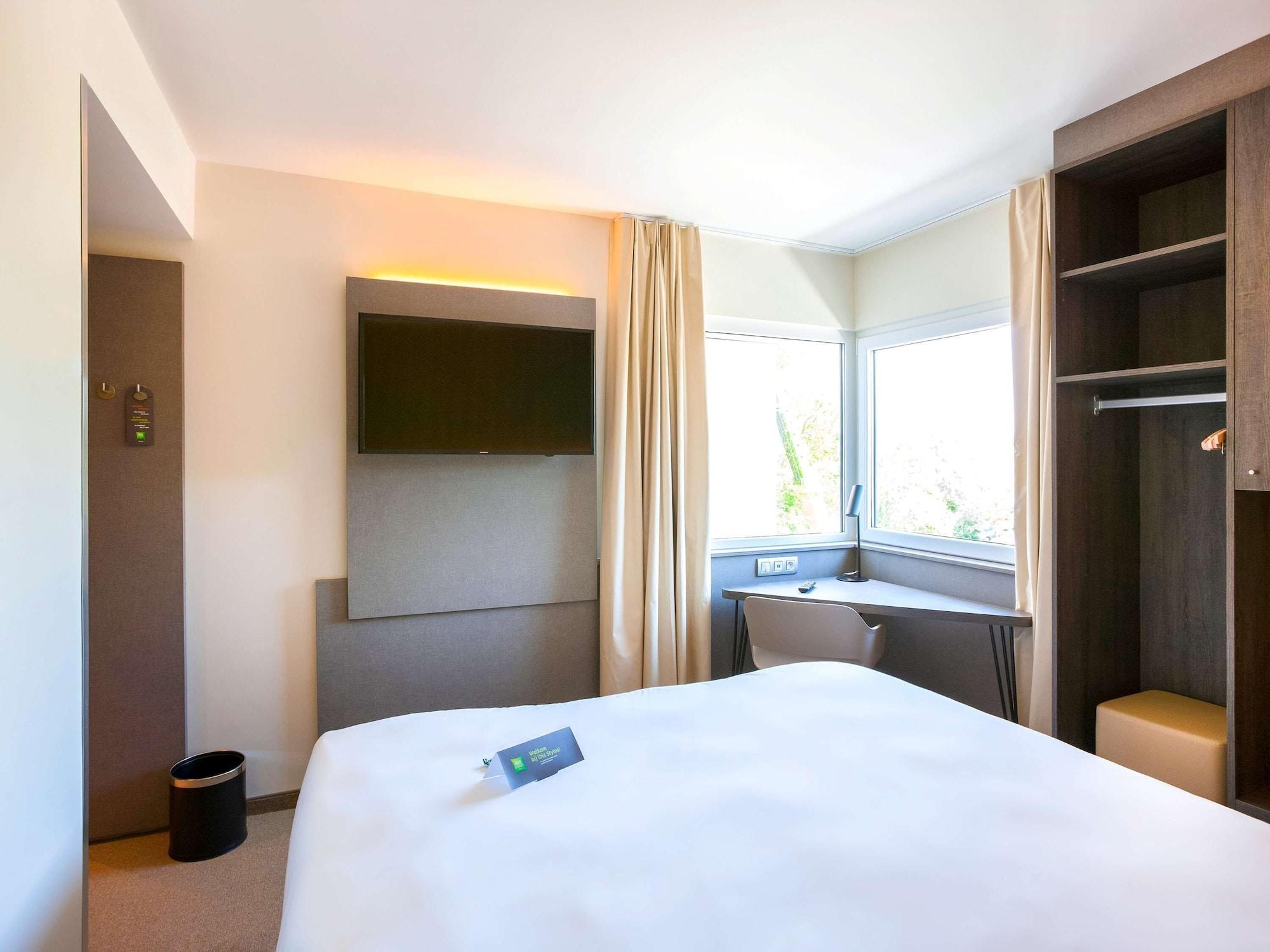 Ibis Styles Kortrijk Expo Hotel Ngoại thất bức ảnh