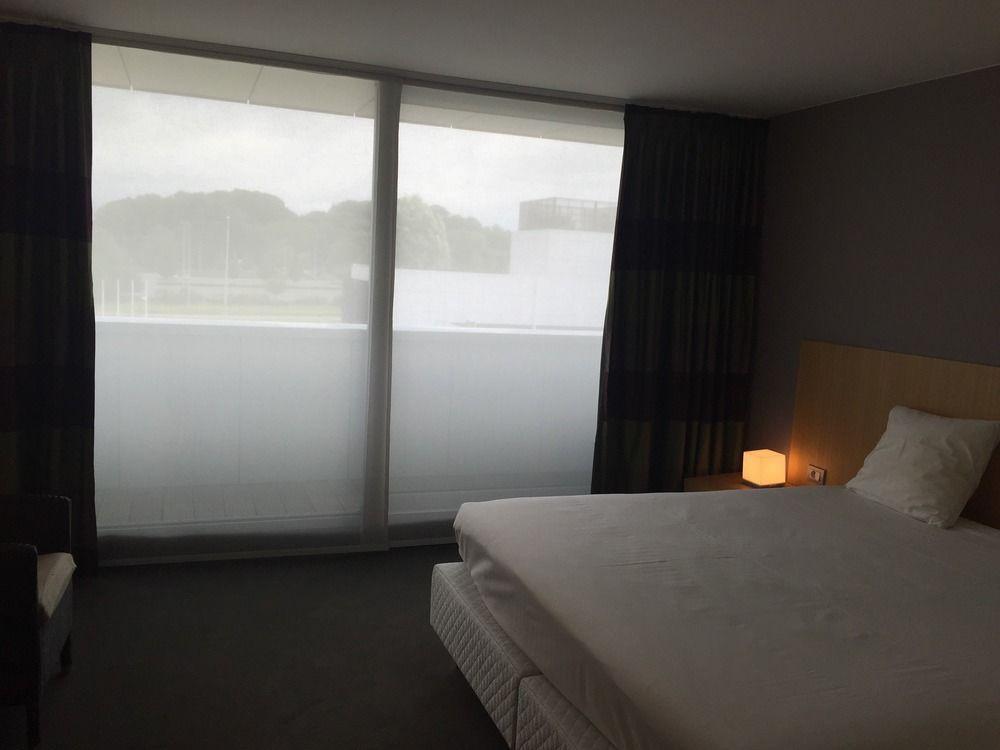 Ibis Styles Kortrijk Expo Hotel Ngoại thất bức ảnh
